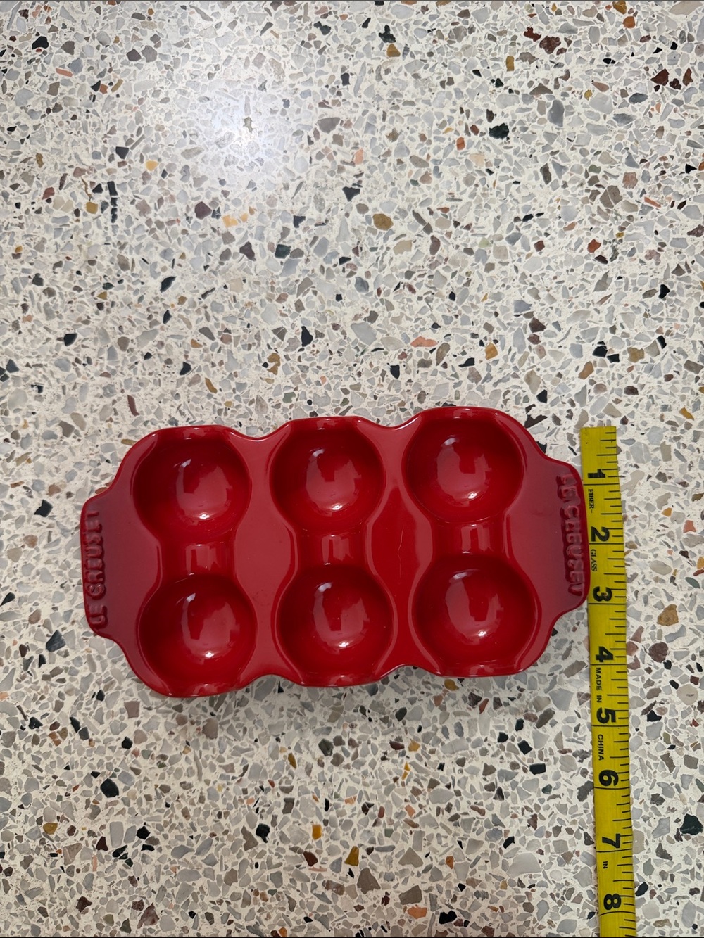 Le Creuset cerise red egg tray 6 eggs - Picture 3 of 5
